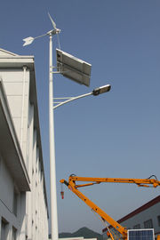 最高の効率 30w の太陽動力を与えられた導かれた街灯、自動電子制御