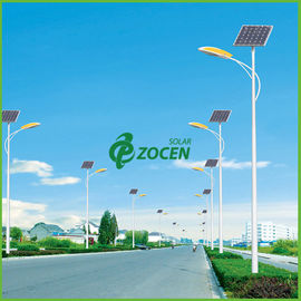 40W Epister LED の省エネ 8M ポーランド人の太陽電池パネルの街灯は欠けます
