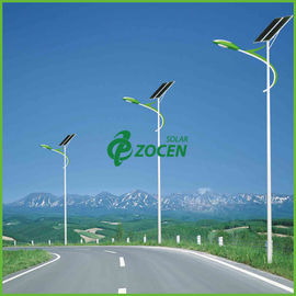 IP65 20W 5M Q235 ポーランド人の省エネ LED の太陽電池パネルの街灯