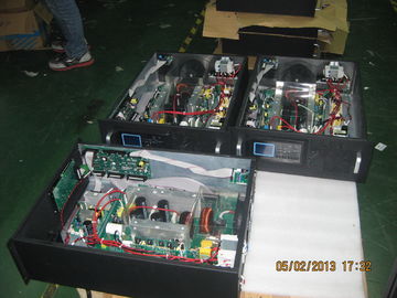 力の城シリーズ持ち上げますデータ センタのための 10kva 220vac をラック マウント