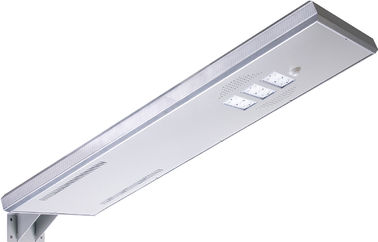 3300lm は庭のための太陽 LED の街灯 24AH/12V を統合しました